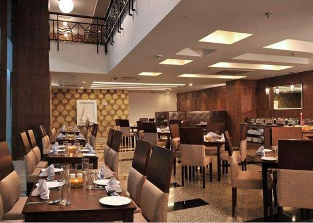באטינדה Comfort Inn Tulip Heights מסעדה תמונה