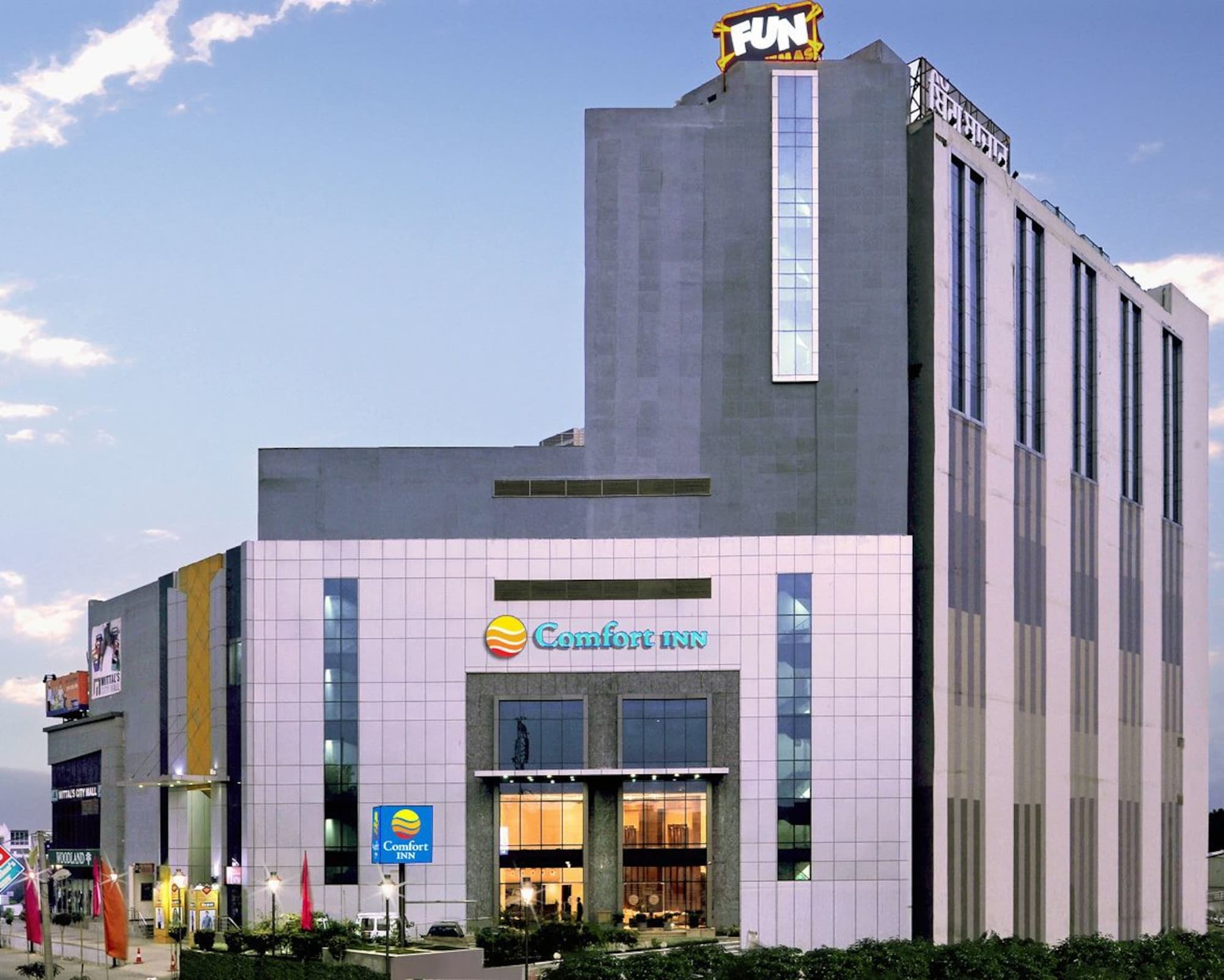 באטינדה Comfort Inn Tulip Heights מראה חיצוני תמונה